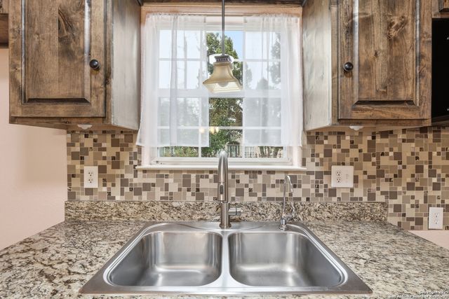 1314 W Theo Ave, San Antonio, TX 78225