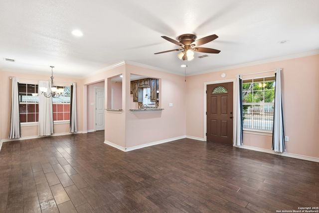 1314 W Theo Ave, San Antonio, TX 78225