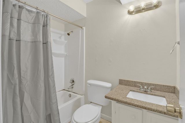 207 Danubina Street, Baytown, TX 77520