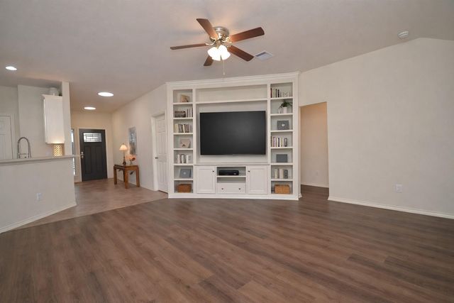 2018 Clara Lake Court, Richmond, TX 77406