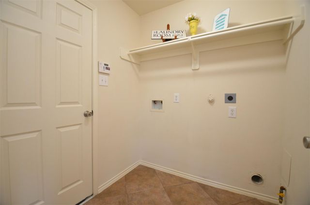 2018 Clara Lake Court, Richmond, TX 77406