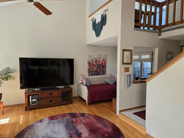 8020 Cobblestone Road, Urbandale, IA 50322