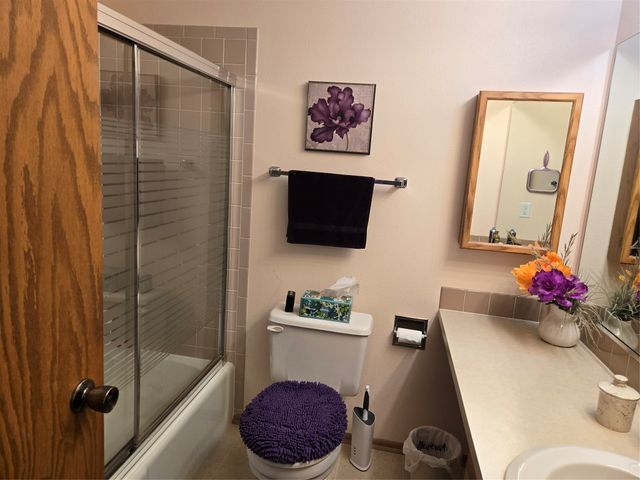 8020 Cobblestone Road, Urbandale, IA 50322