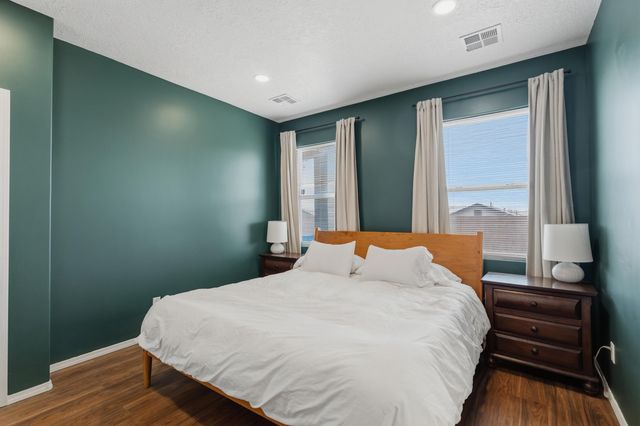 2027 White Dove Street SE, Albuquerque, NM 87123