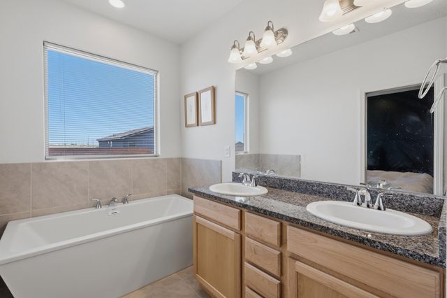 2027 White Dove Street SE, Albuquerque, NM 87123