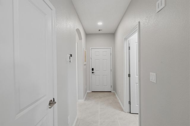 2027 White Dove Street SE, Albuquerque, NM 87123