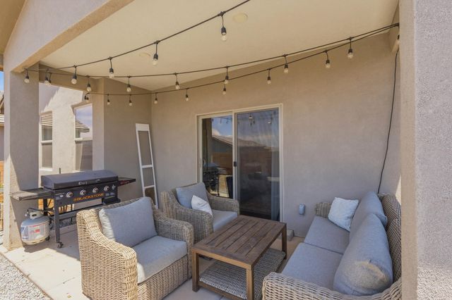 2027 White Dove Street SE, Albuquerque, NM 87123