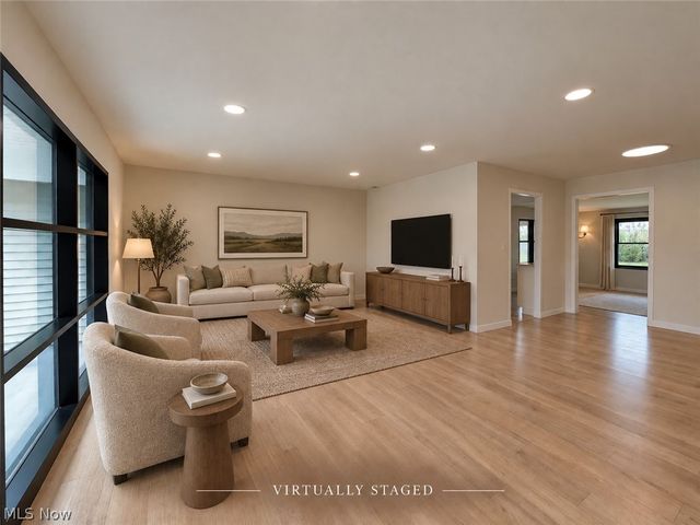 6351 Springwood Road, Parma Heights, OH 44130