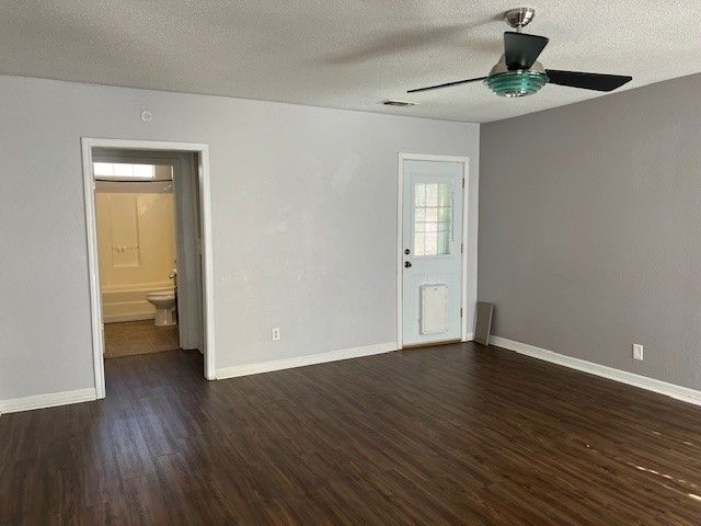 2513 W Walker Street, Denison, TX 75020