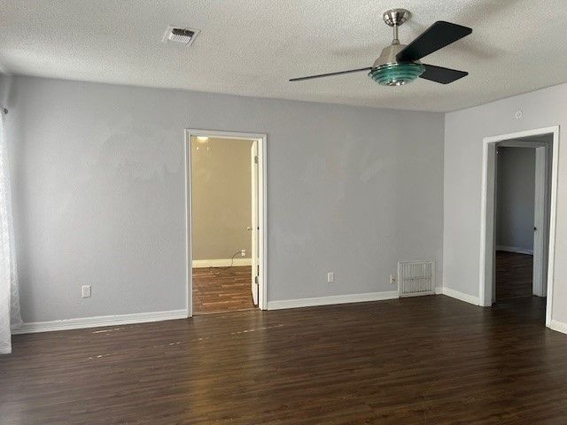 2513 W Walker Street, Denison, TX 75020