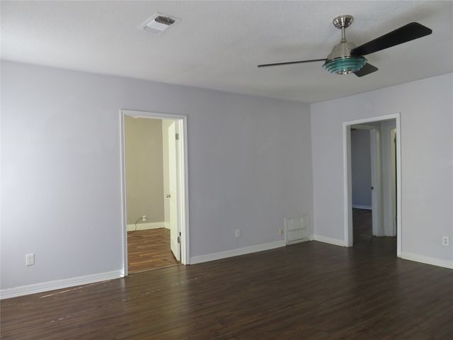 2513 W Walker Street, Denison, TX 75020