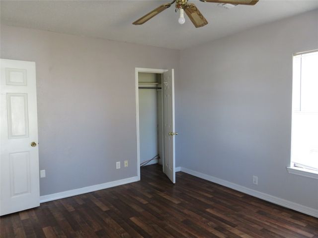 2513 W Walker Street, Denison, TX 75020