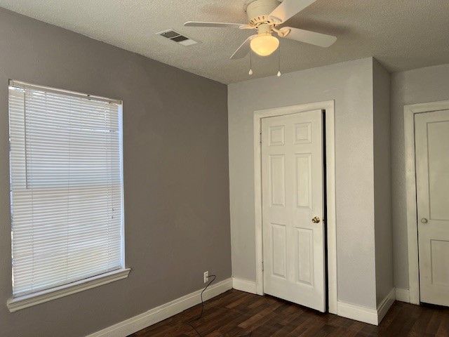2513 W Walker Street, Denison, TX 75020