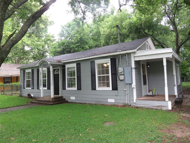 2513 W Walker Street, Denison, TX 75020