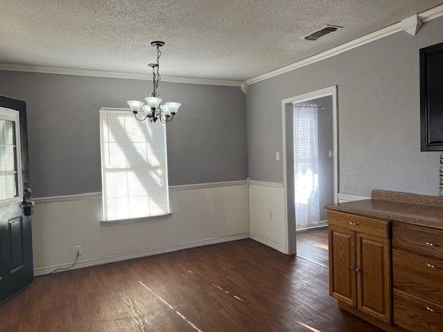 2513 W Walker Street, Denison, TX 75020