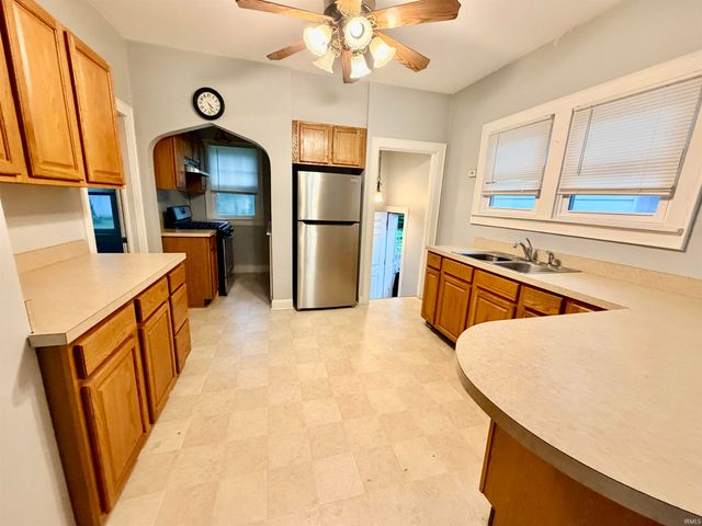 1119 Brookside Drive, Evansville, IN 47714
