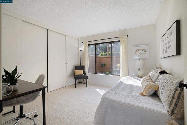 1348 1348 Rockledge Ln 4, Walnut Creek, CA 94595