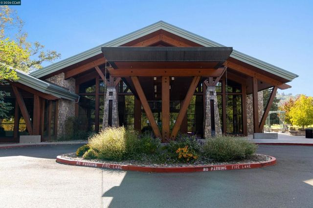 1348 1348 Rockledge Ln 4, Walnut Creek, CA 94595