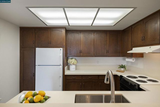 1348 1348 Rockledge Ln 4, Walnut Creek, CA 94595