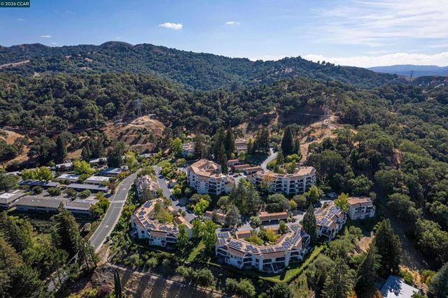 1348 1348 Rockledge Ln 4, Walnut Creek, CA 94595