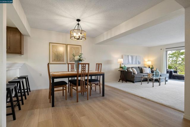 1348 1348 Rockledge Ln 4, Walnut Creek, CA 94595