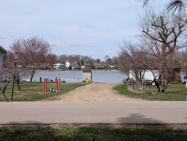 2155 Oriole Drive, Freeport, IL 61032