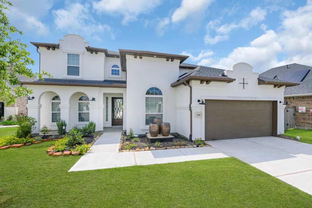 205 Coleman Wake Lane, La Porte, TX 77571