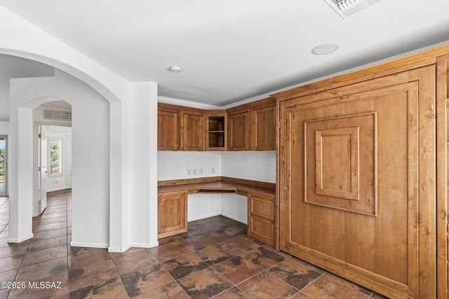 1140 N Rams Head Road, Green Valley, AZ 85614