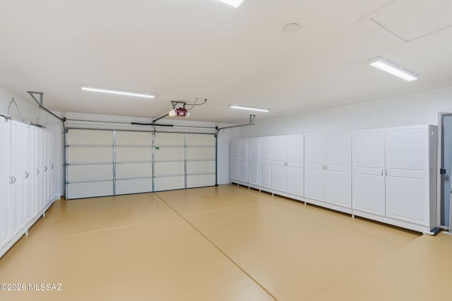 1140 N Rams Head Road, Green Valley, AZ 85614