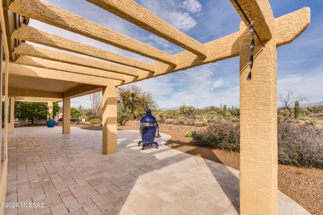 1140 N Rams Head Road, Green Valley, AZ 85614