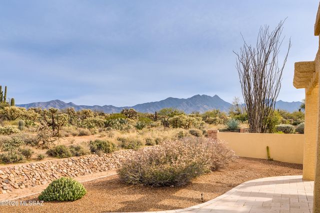 1140 N Rams Head Road, Green Valley, AZ 85614