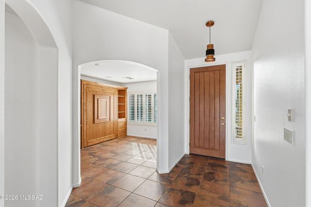 1140 N Rams Head Road, Green Valley, AZ 85614