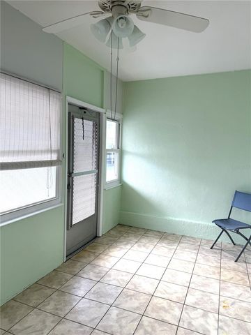 5850 18TH STREET N 7, St Petersburg, FL 33714
