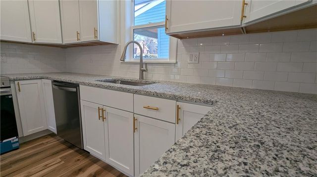 3403 E 62 Street, Kansas City, MO 64130