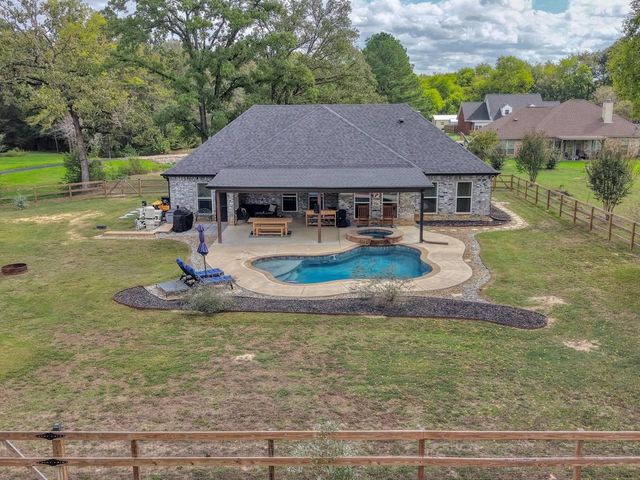 19988 Saddlebrook Drive, Lindale, TX 75771