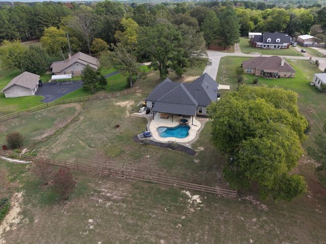 19988 Saddlebrook Drive, Lindale, TX 75771