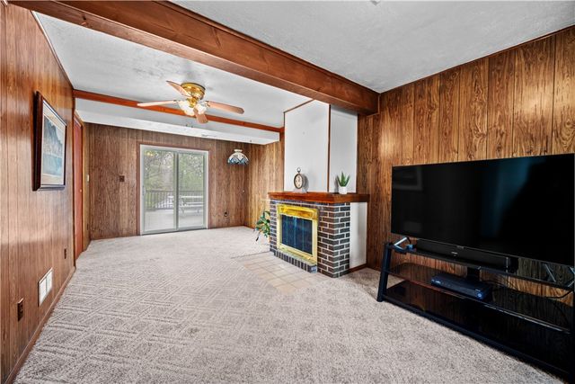 166 Maryellen Dr, N Versailles, PA 15137