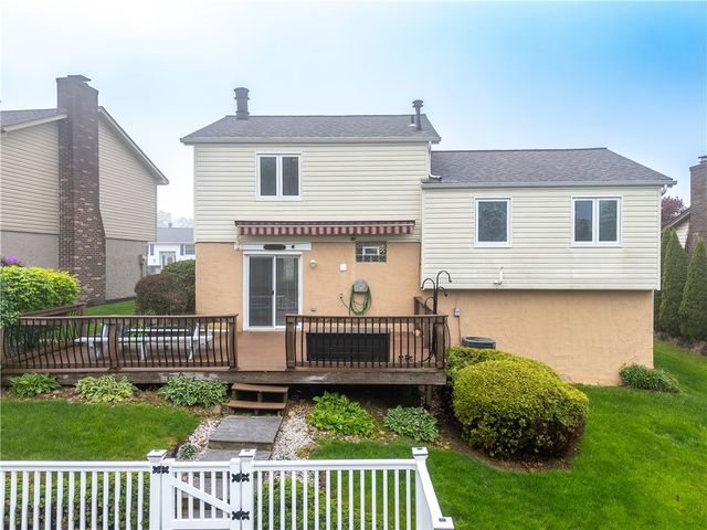 166 Maryellen Dr, N Versailles, PA 15137