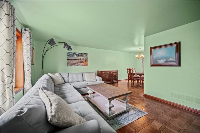 166 Maryellen Dr, N Versailles, PA 15137