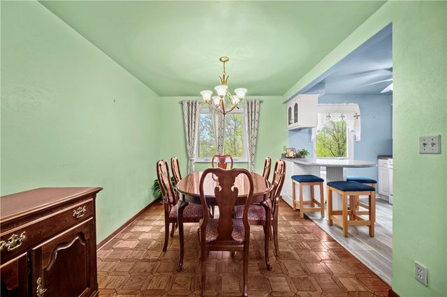 166 Maryellen Dr, N Versailles, PA 15137