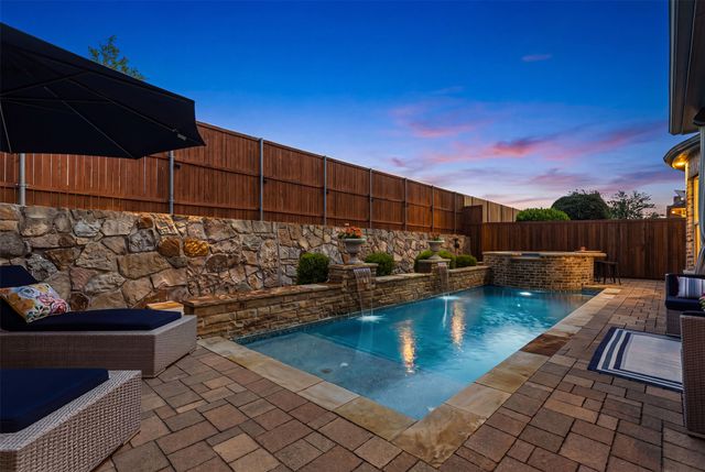 2716 Albany Drive, Mckinney, TX 75072
