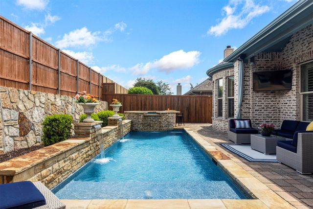 2716 Albany Drive, Mckinney, TX 75072