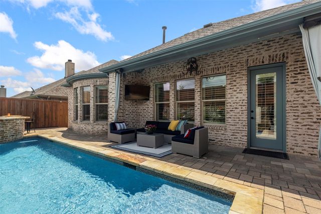 2716 Albany Drive, Mckinney, TX 75072