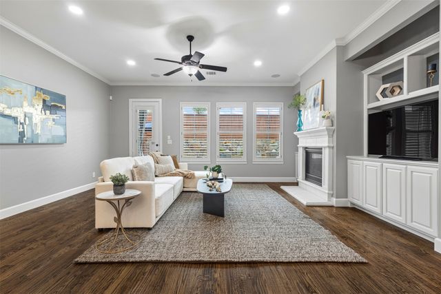2716 Albany Drive, Mckinney, TX 75072