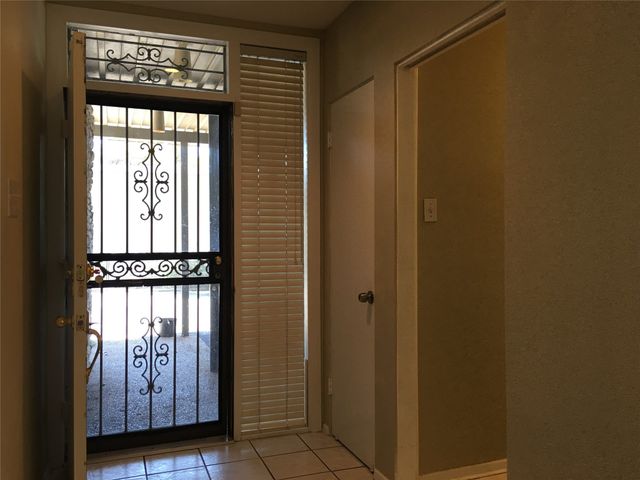 4500 Westridge Avenue 18, Fort Worth, TX 76116