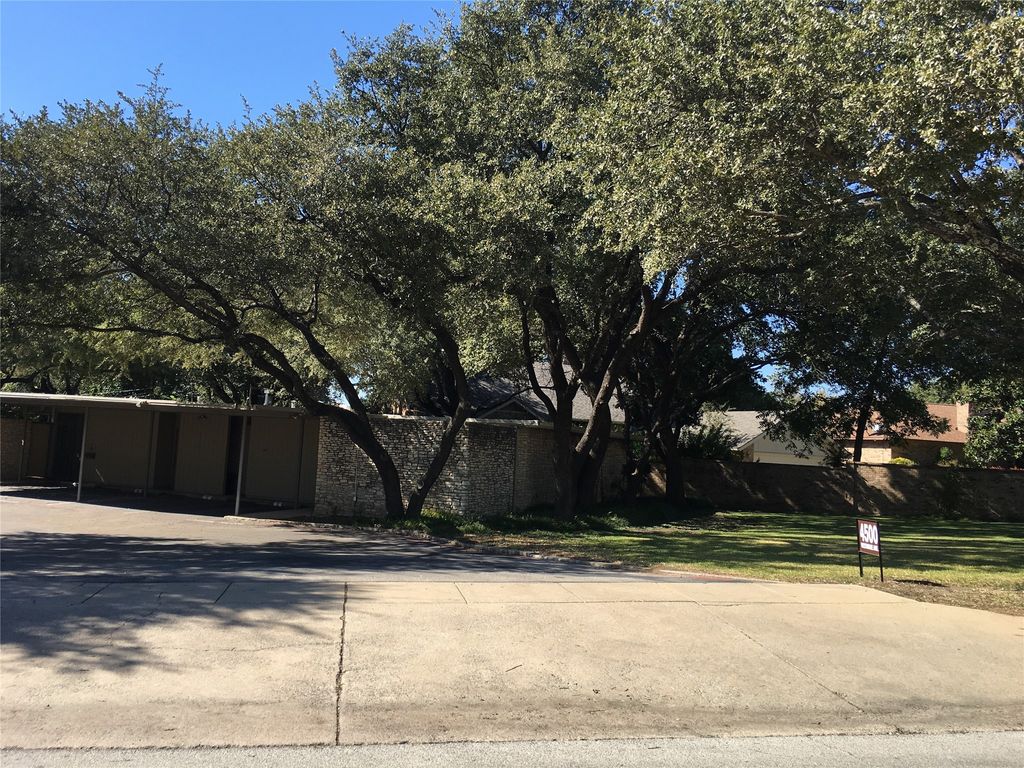 4500 Westridge Avenue 18, Fort Worth, TX 76116