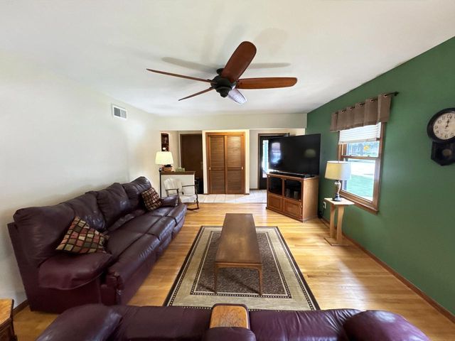 1804 W Clayton Crest AVENUE, Milwaukee, WI 53221