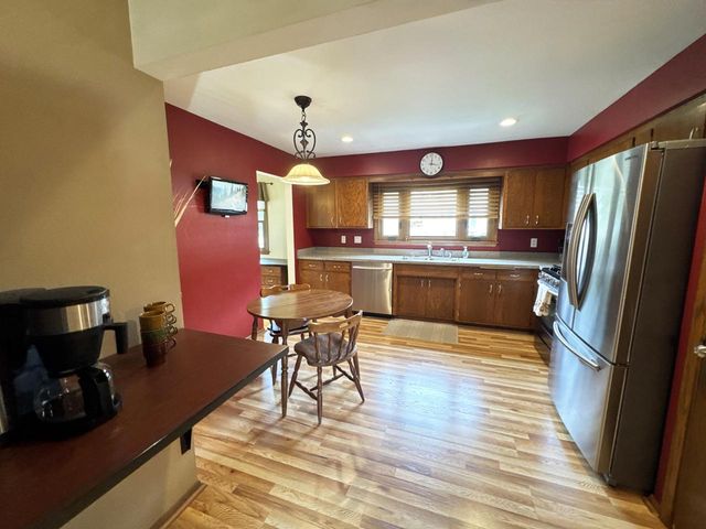 1804 W Clayton Crest AVENUE, Milwaukee, WI 53221