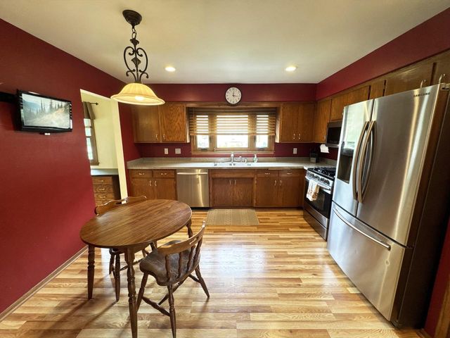 1804 W Clayton Crest AVENUE, Milwaukee, WI 53221