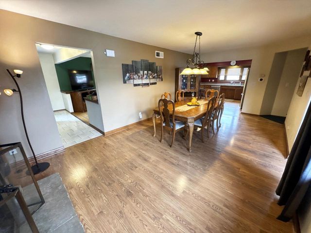 1804 W Clayton Crest AVENUE, Milwaukee, WI 53221